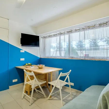 Appartement Pour 3 A *